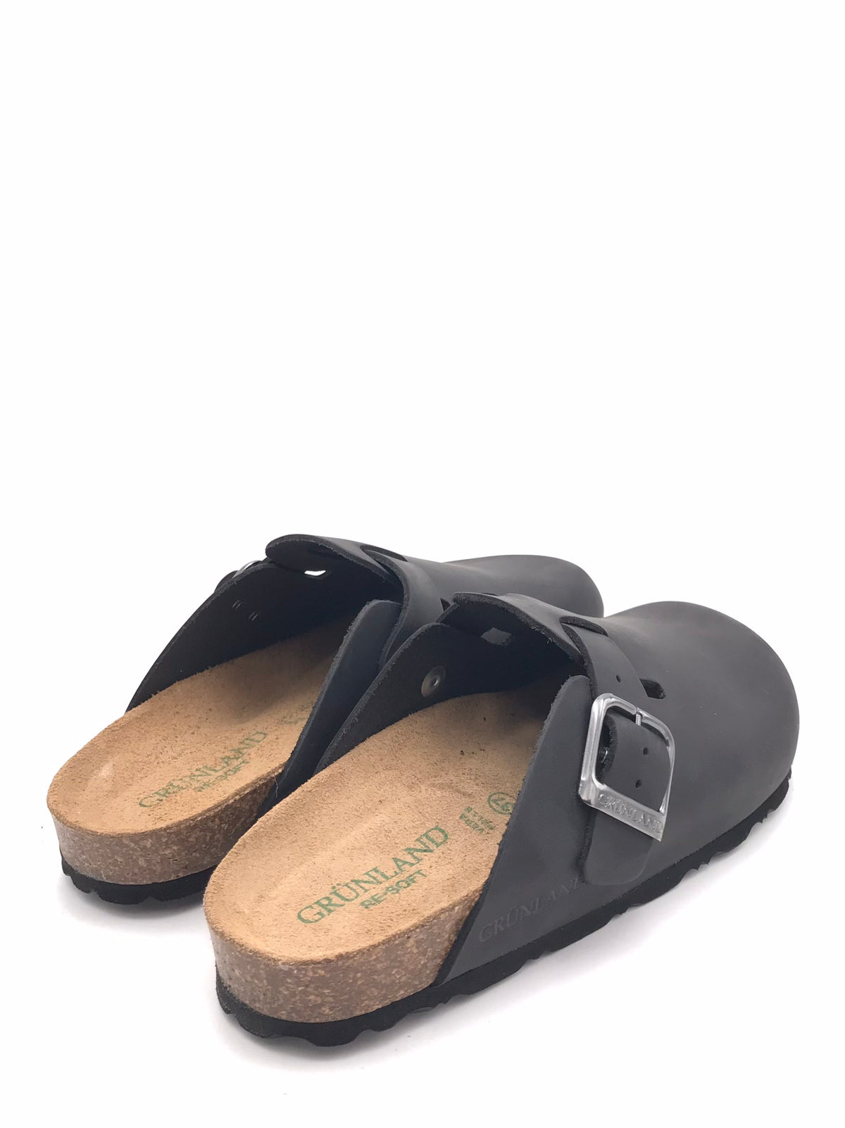 Ciabatta Sara chiusa in pelle ingrassata nera CB9967 NERO GRUNLAND 