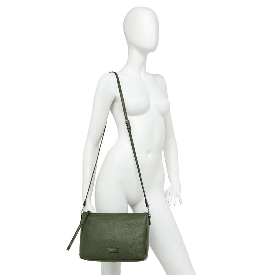 Borsa Nora pouch in pelle bottalata nera BS10225 NERO GIANNI CHIARINI 