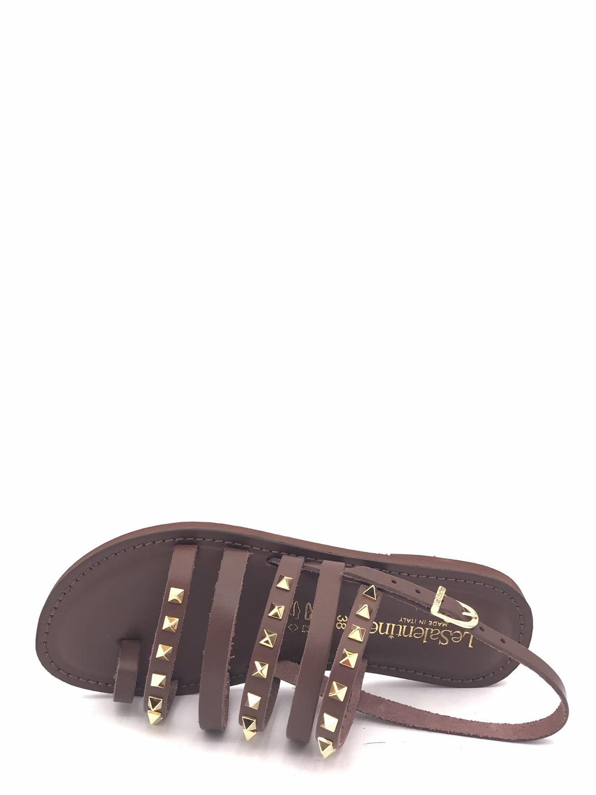 Sandali bassi infiladito in pelle marrone con borchie 1191 MARRONE LE SALENTINE 