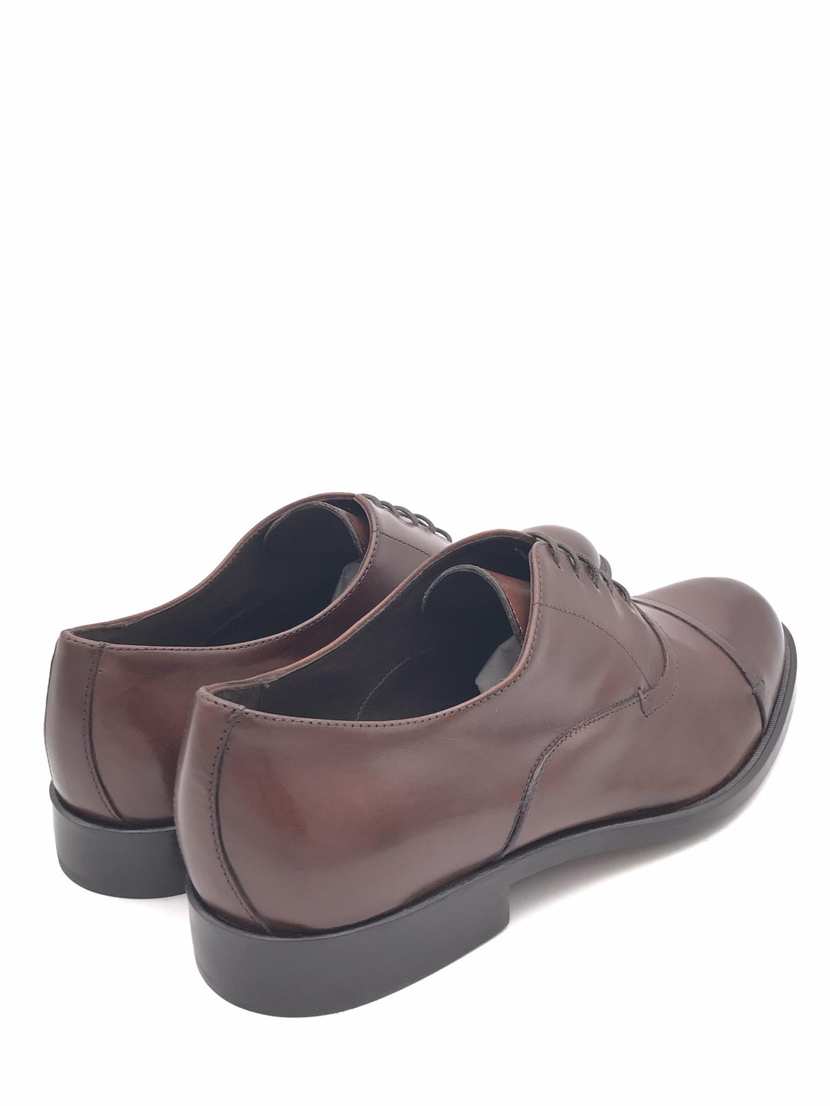 Scarpa allacciata elegante marrone