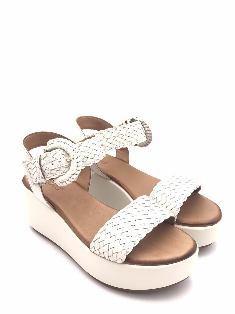 Sandalo in pelle intrecciata crema 123035 CREMA INUOVO 
